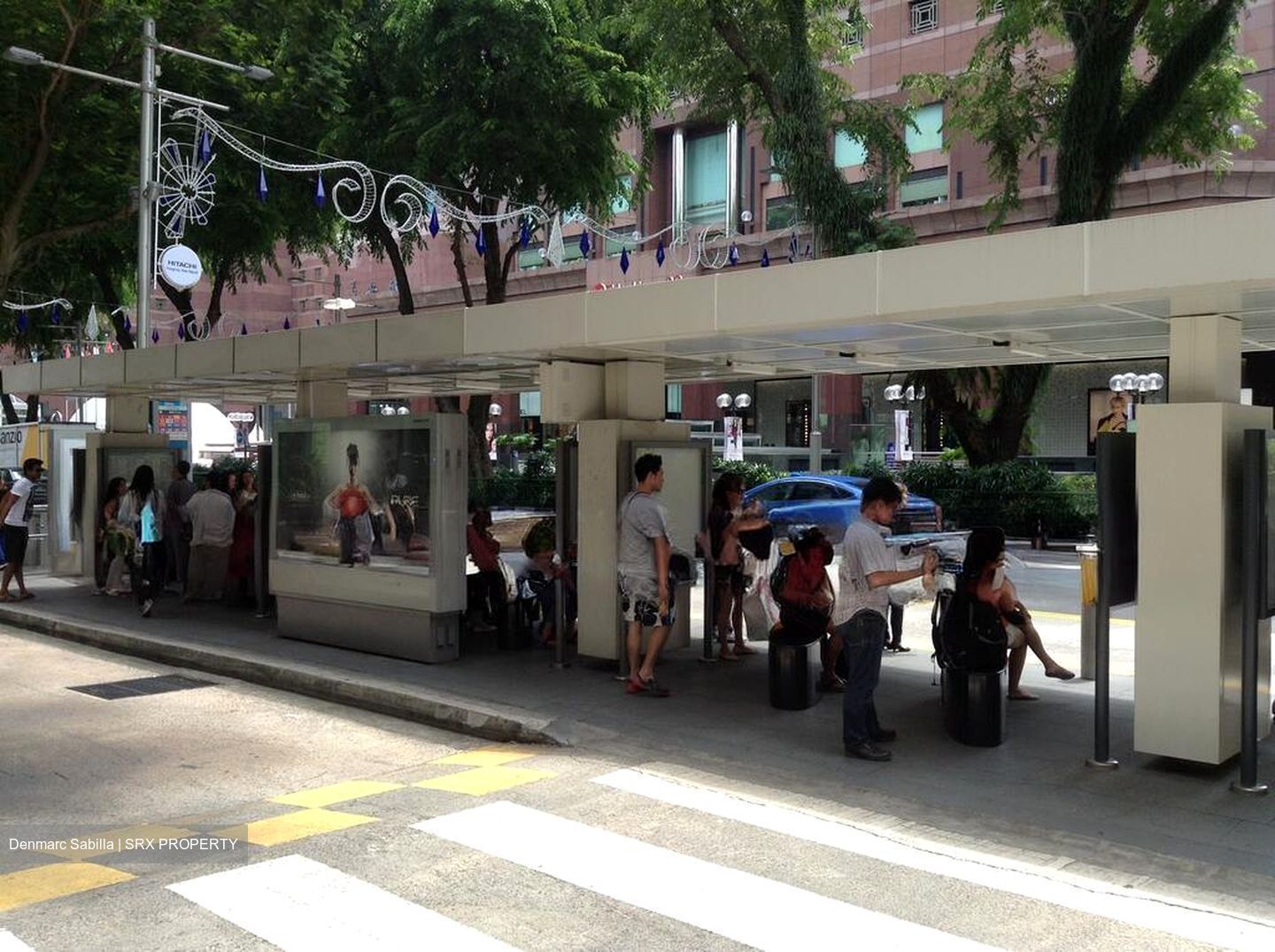 Lucky Plaza (D9), Shop House #500058201